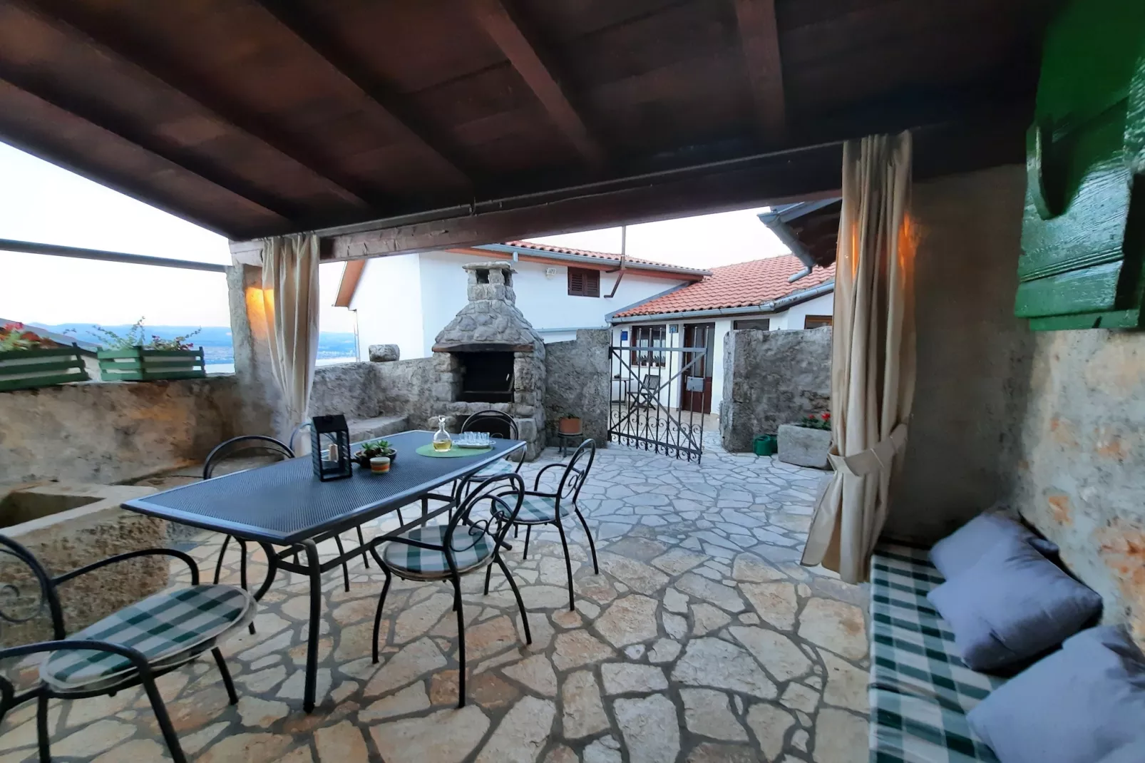 Holiday home Mikleus in Lovrec - Dobrec - ca 113 qm für 4 Erw 2 Kinder max 11 J - Extérieur