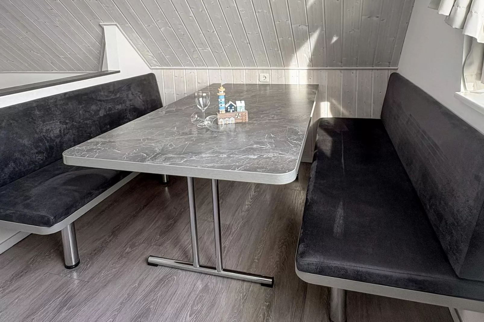 MERKUR 35+33 S DHH 2.+3.RH. - Innenbereich