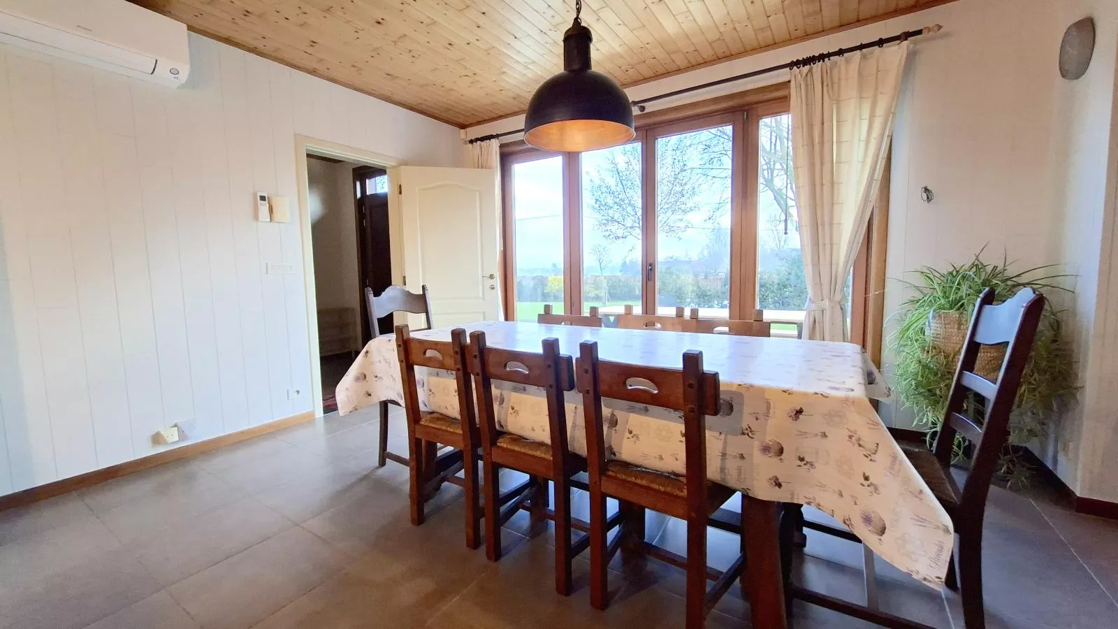 ZweveZalig - Dining room