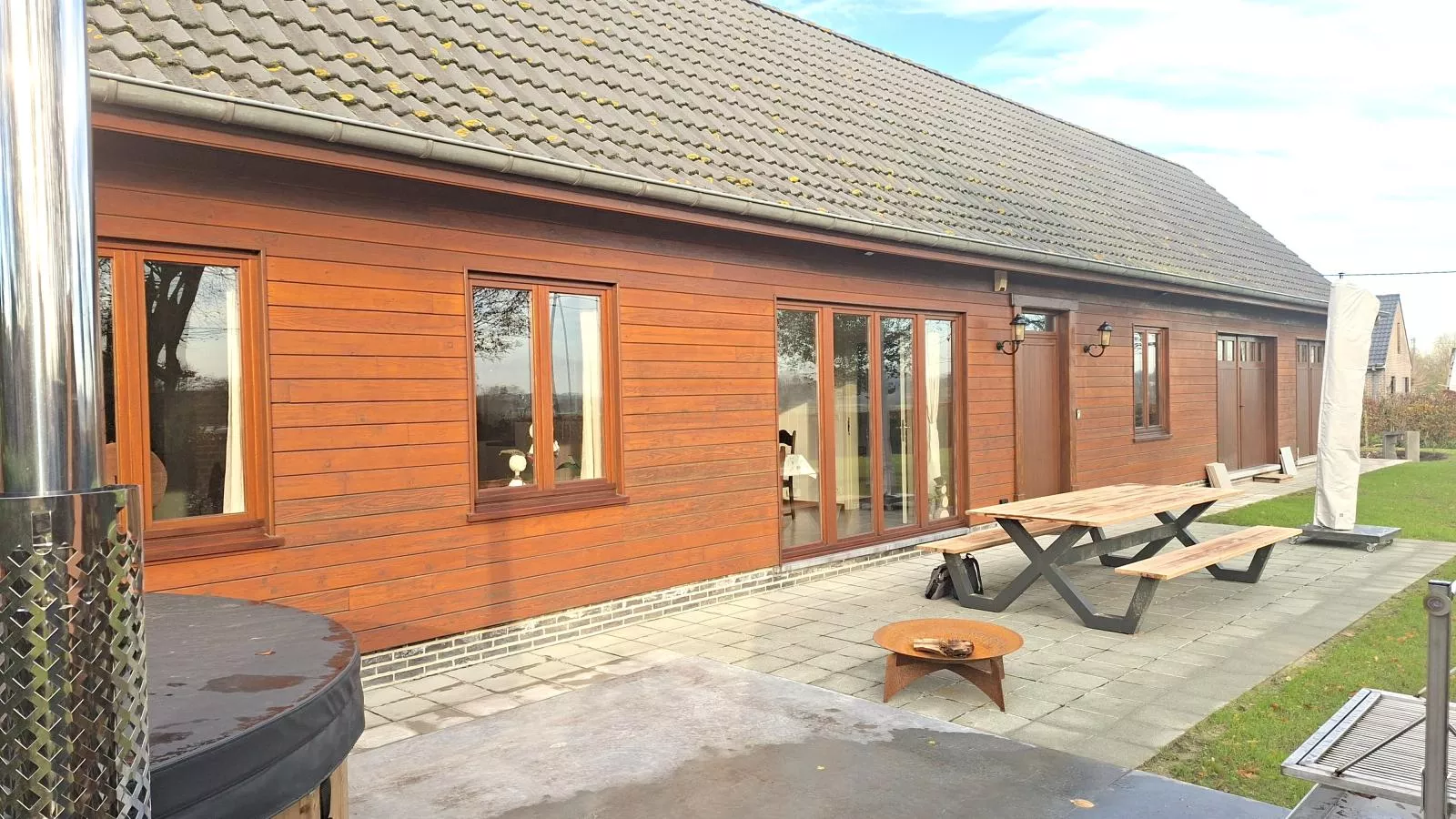 ZweveZalig - Exterior in summer