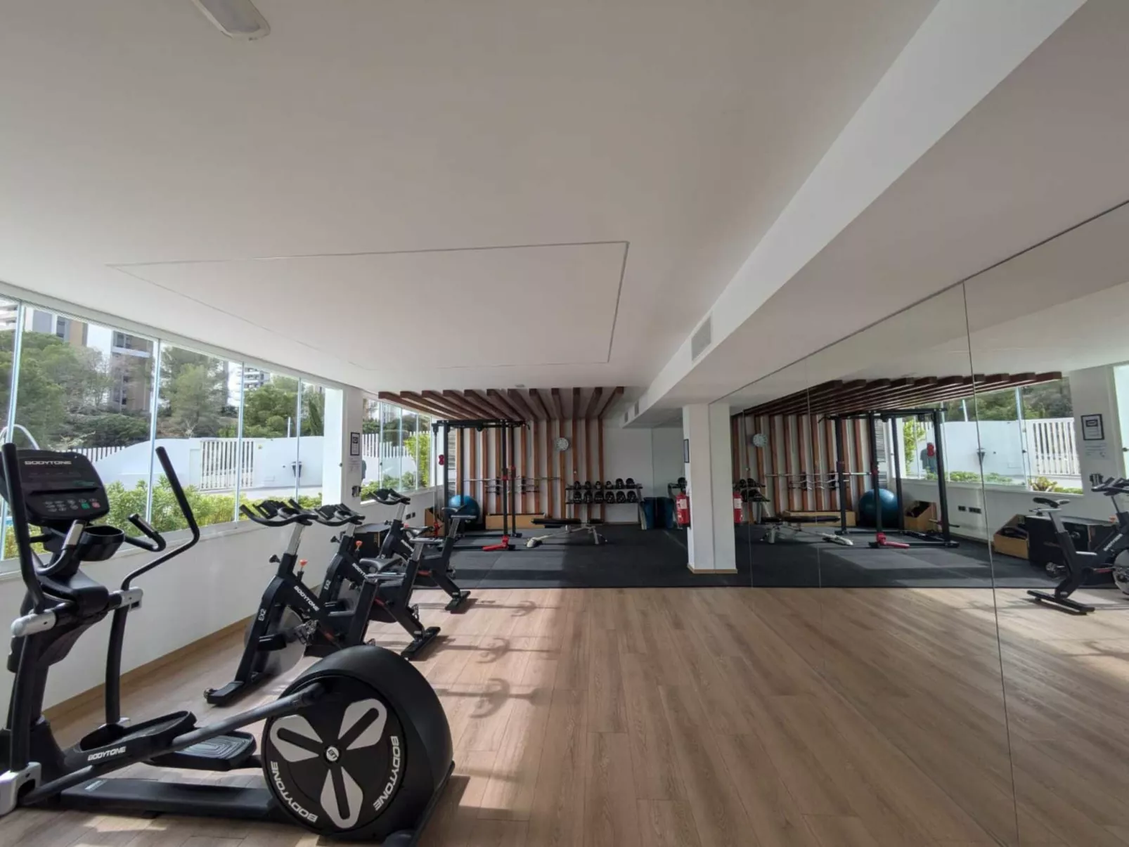 Sunset waves - Outside