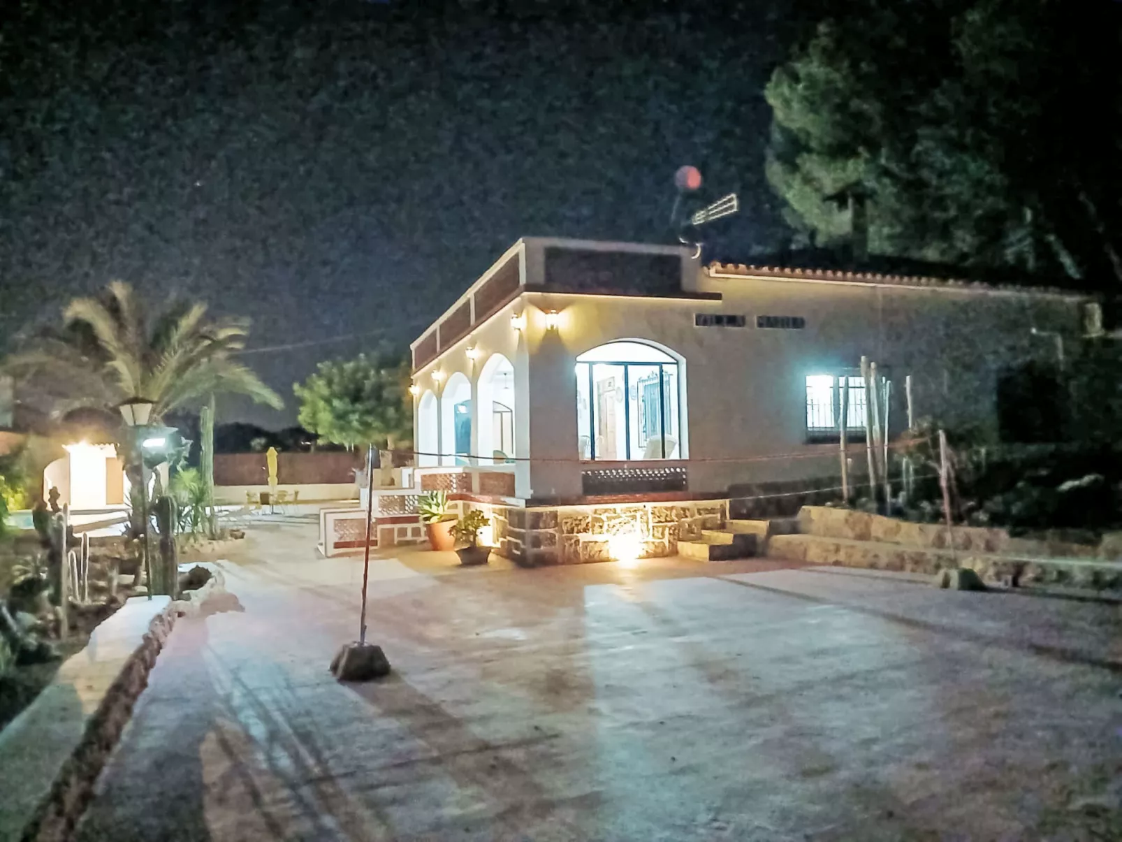 Ferienvilla, Seeblick, privater Pool und Parkplatz - Dehors