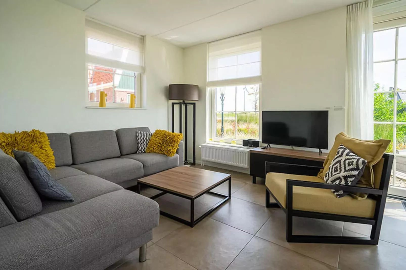 Resort Poort van Amsterdam 18-Living room
