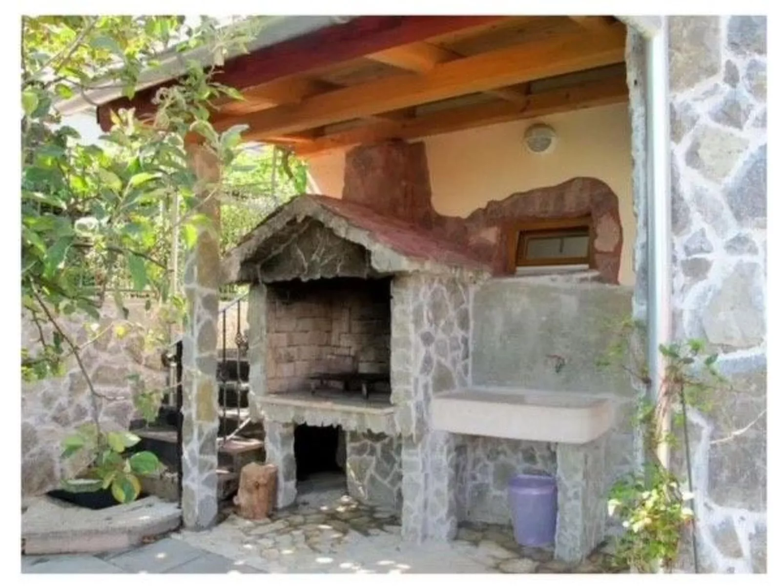 Ein Apartment im Ferienhaus Zweirosen