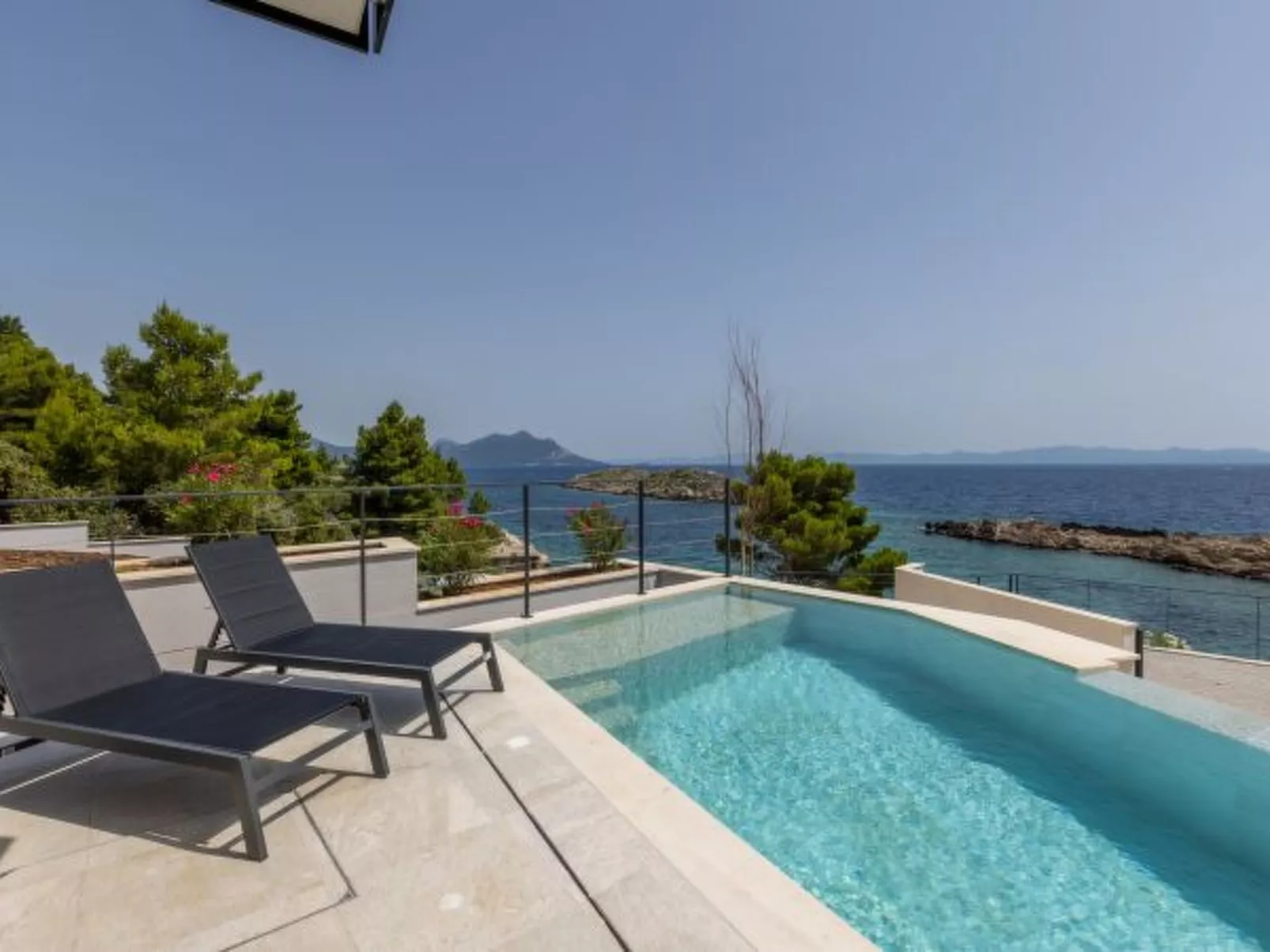 Beachfront villa Luce with seaview and pool