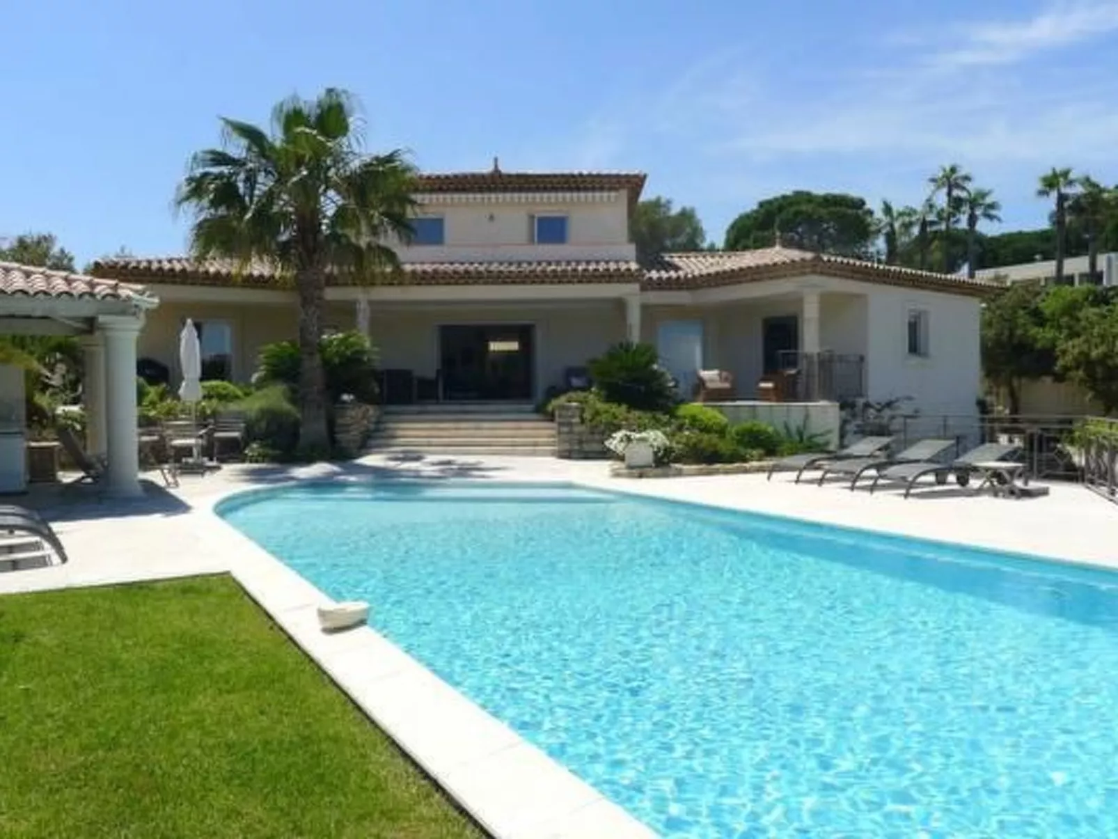 Villa in Sainte Maxime mit Sicht auf Meer