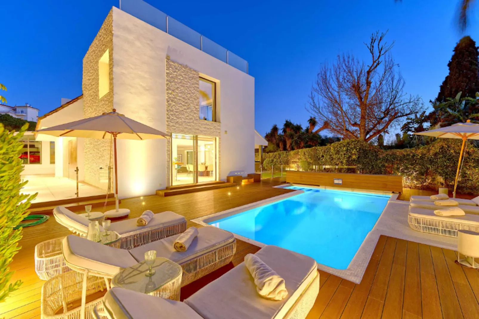 Contemporary & Very Spacious Villa Puerto Banus