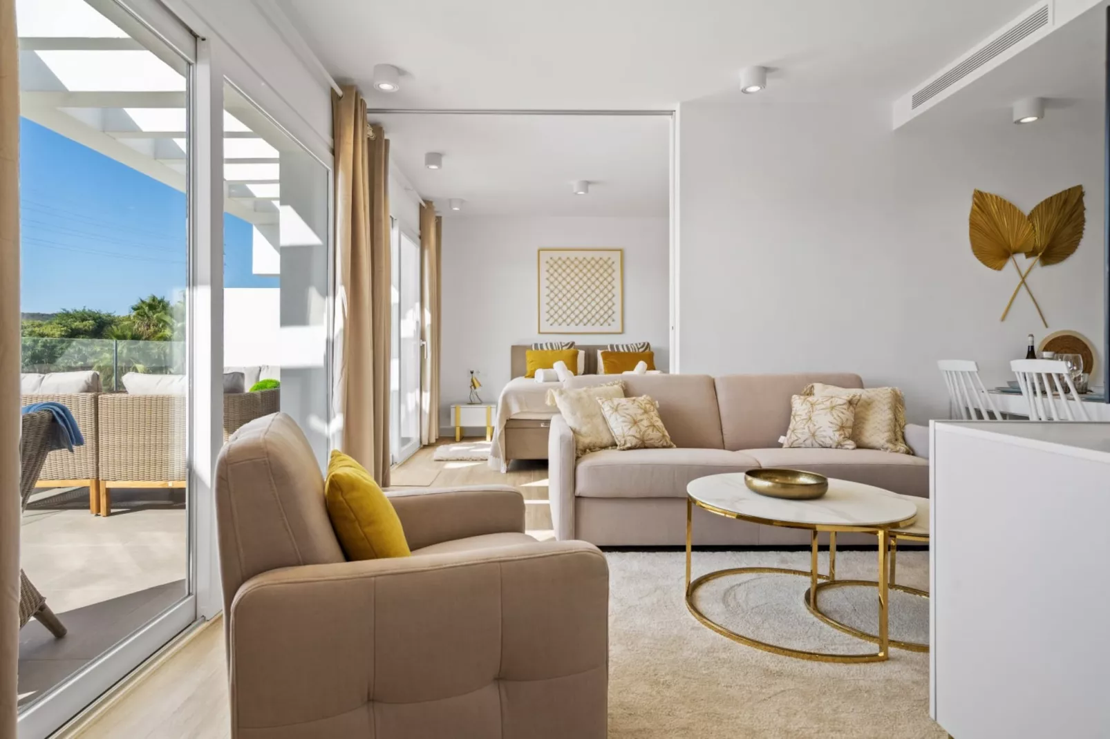 Chic Penthouse & Solarium ALCAZABA LAGOON (2125)