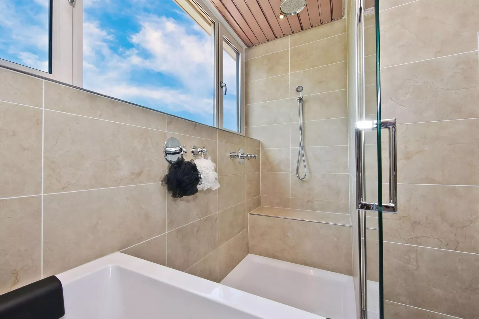 Karakteristiek landhuis met sauna-Badezimmer