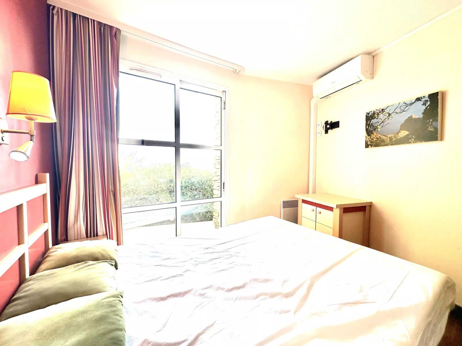 Le Village (C4 008) - Inside