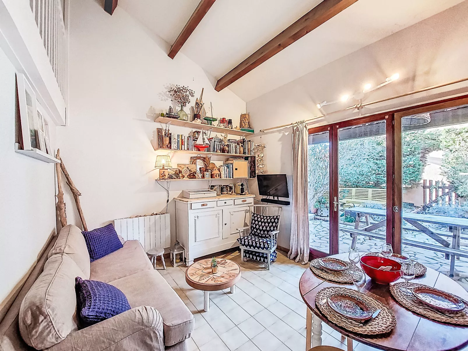 Santa Marina - Drinnen