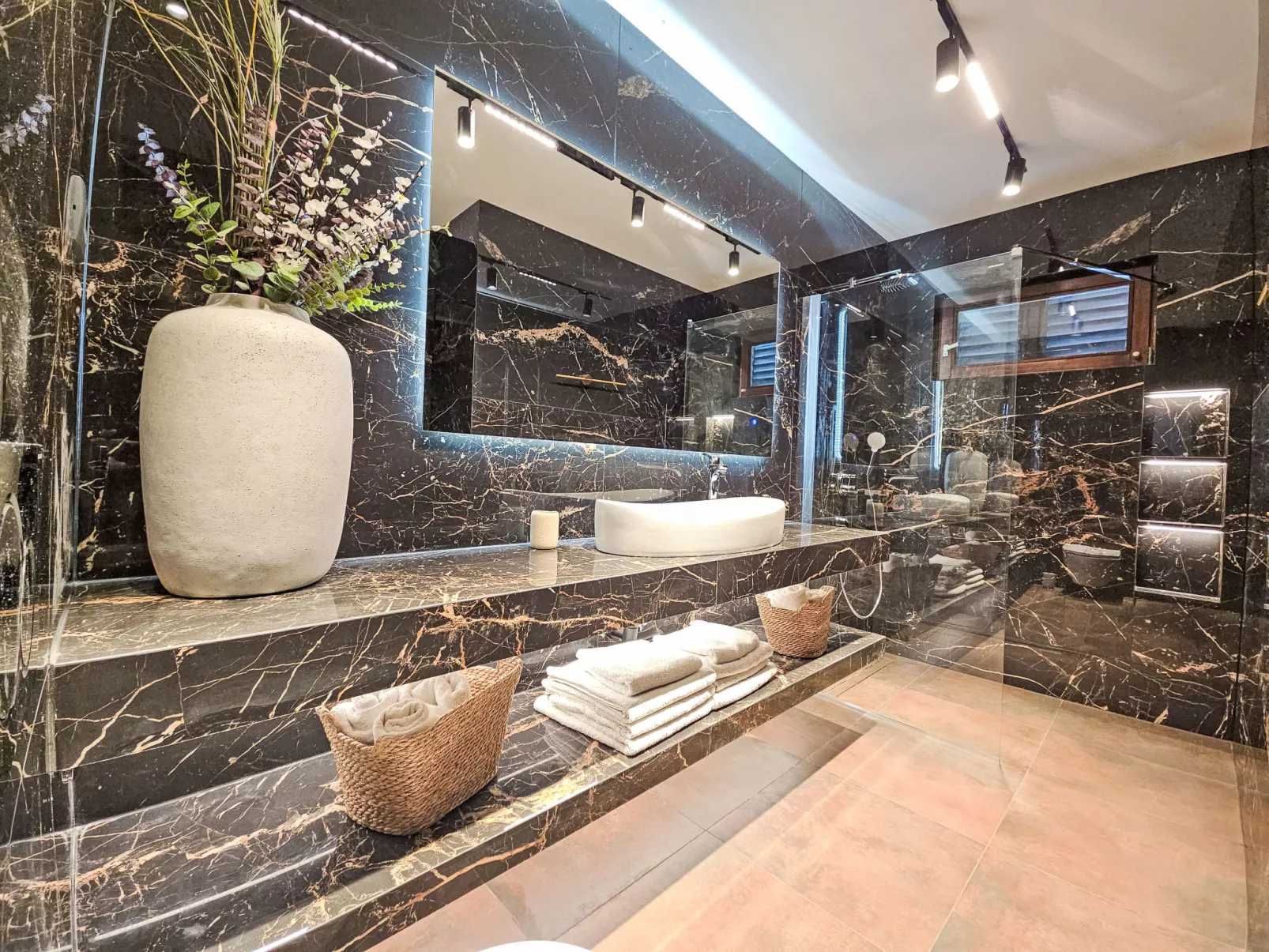 Villa Pinia - Drinnen