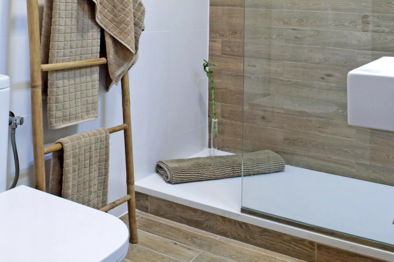 Vivalidays Casa Pinell -Palafolls- Costa Barcelona - Badezimmer
