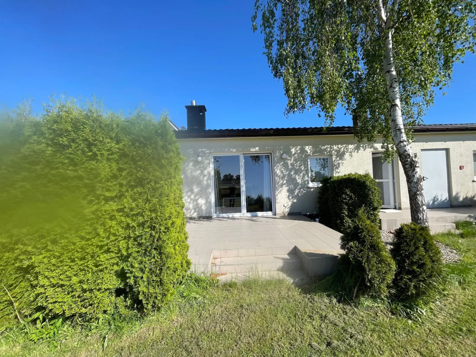 In Rozwarowo mit Schöner Terrasse