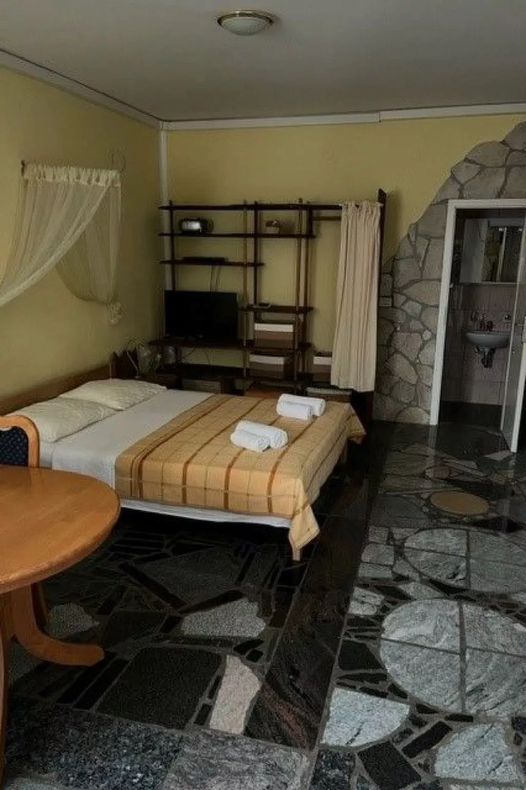 Ein Apartment im Ferienhaus Zweirosen