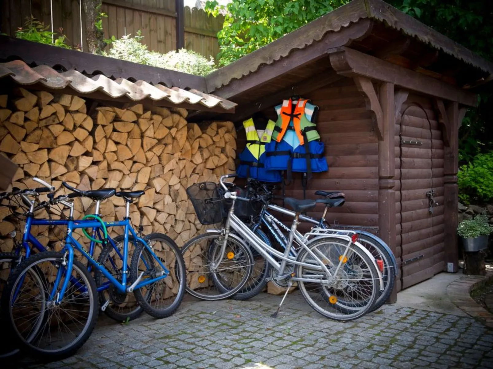 Zimmer mit Seeblick und Terrasse