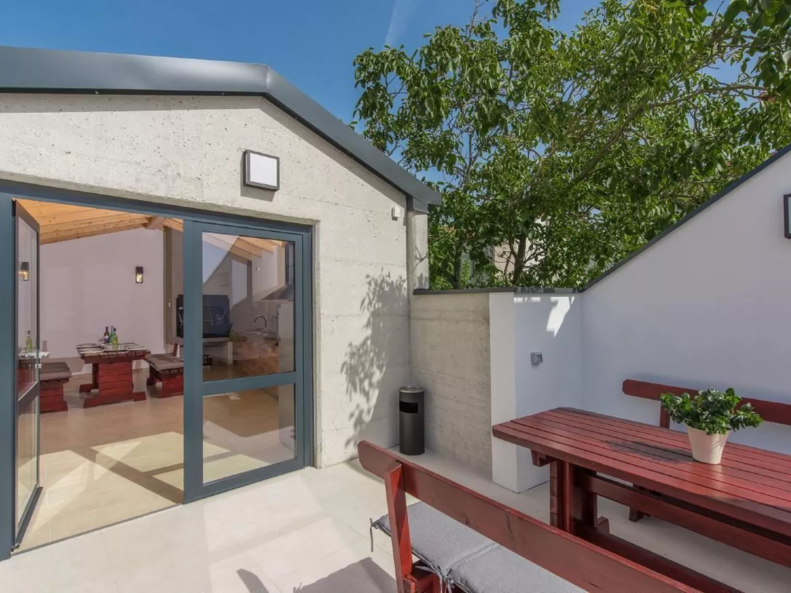 Apartment in Pjescana Uvala mit Gemeinschaftspoo