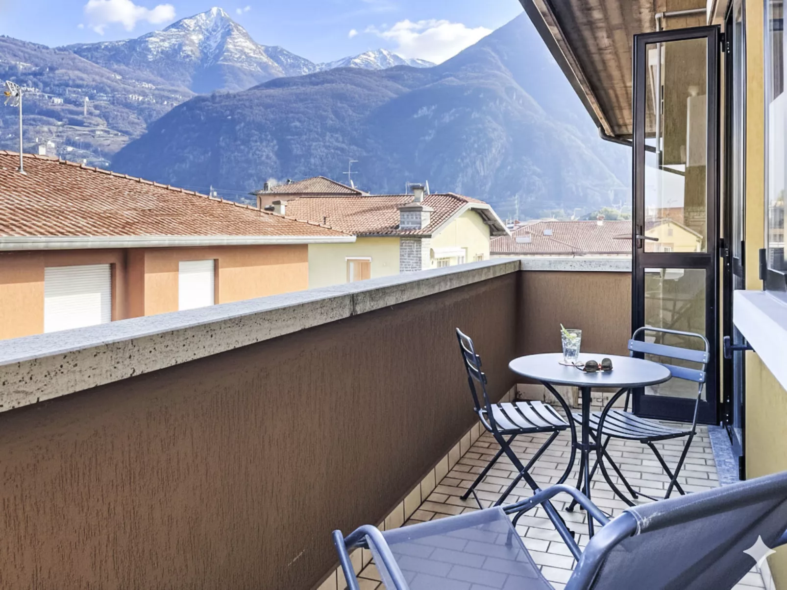 Como Lake Blu & Green