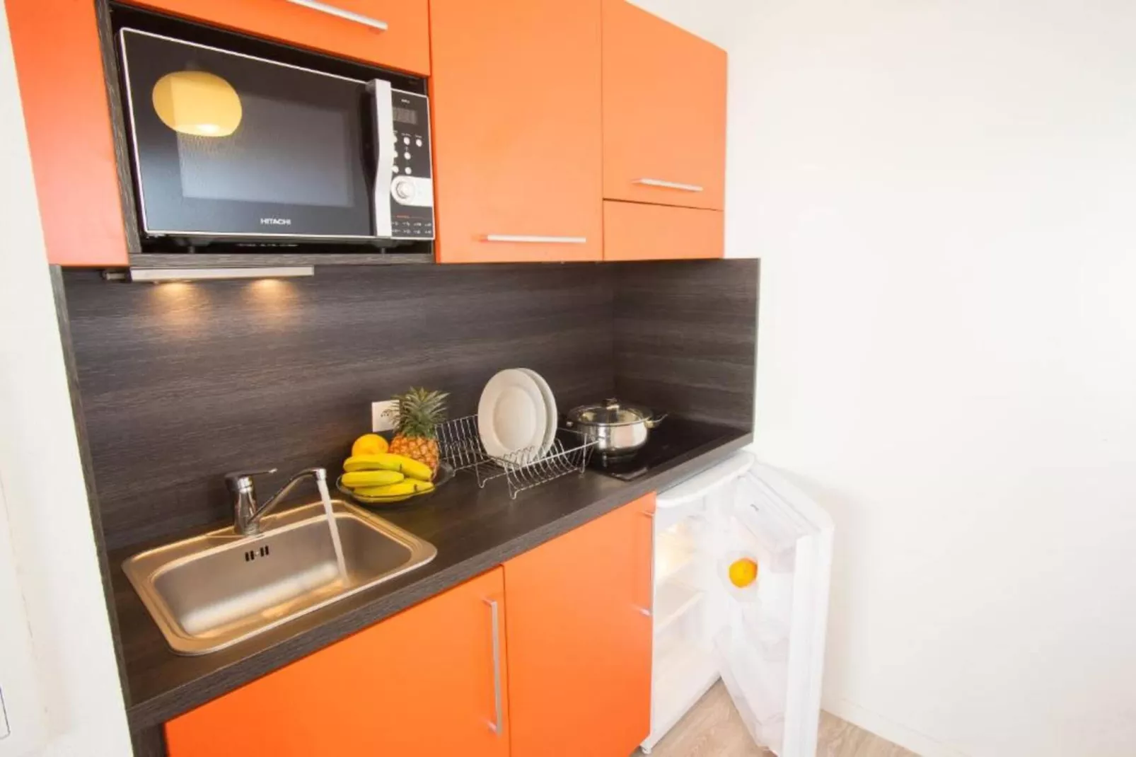 Adonis Paris Sud Studio Twin