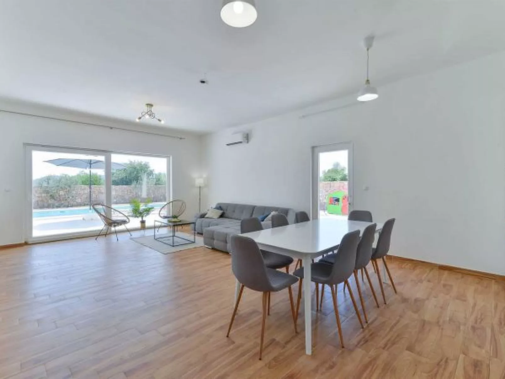 Villa Natura with pool