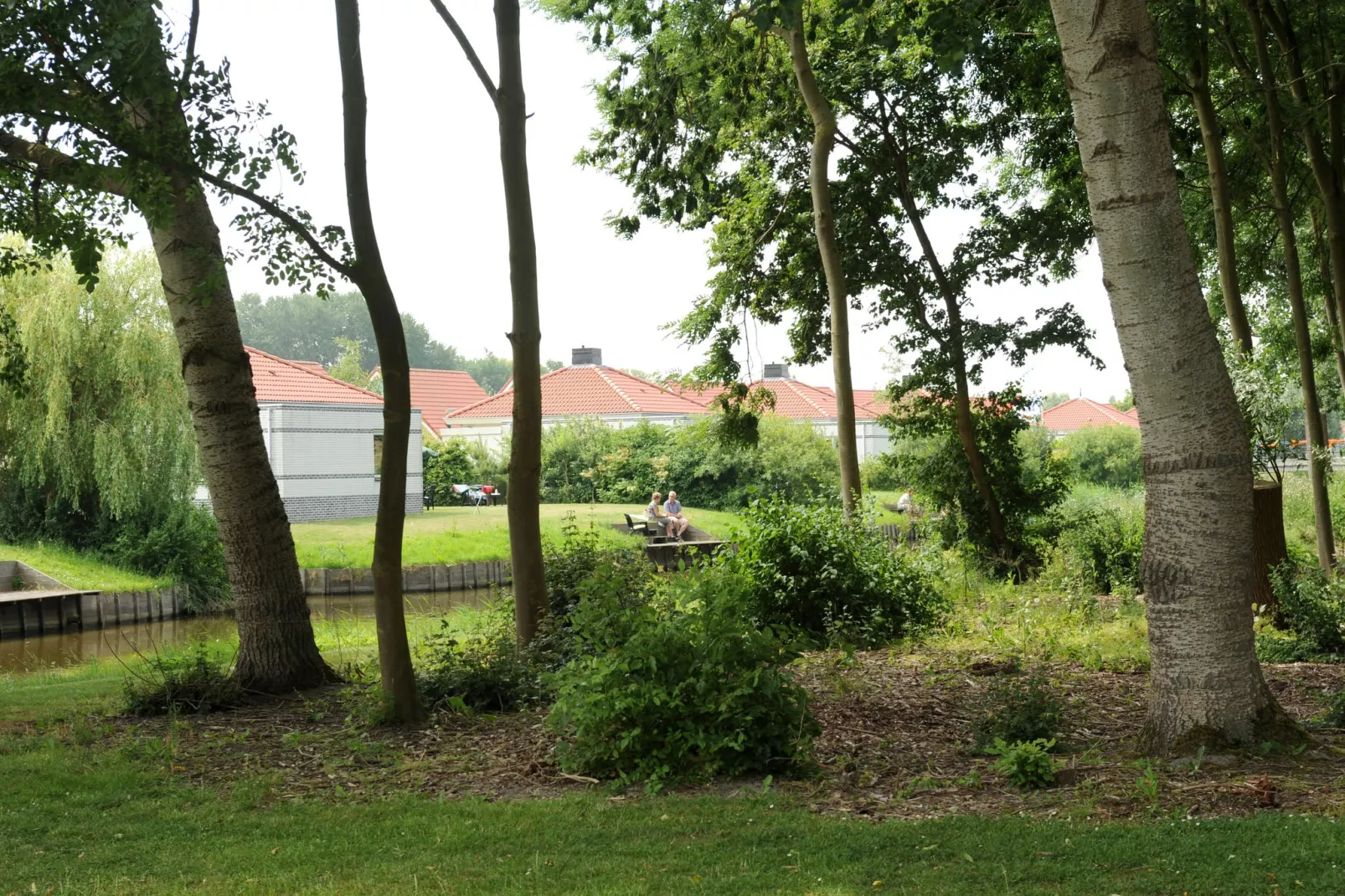 Villavakantiepark IJsselhof 12-View summer
