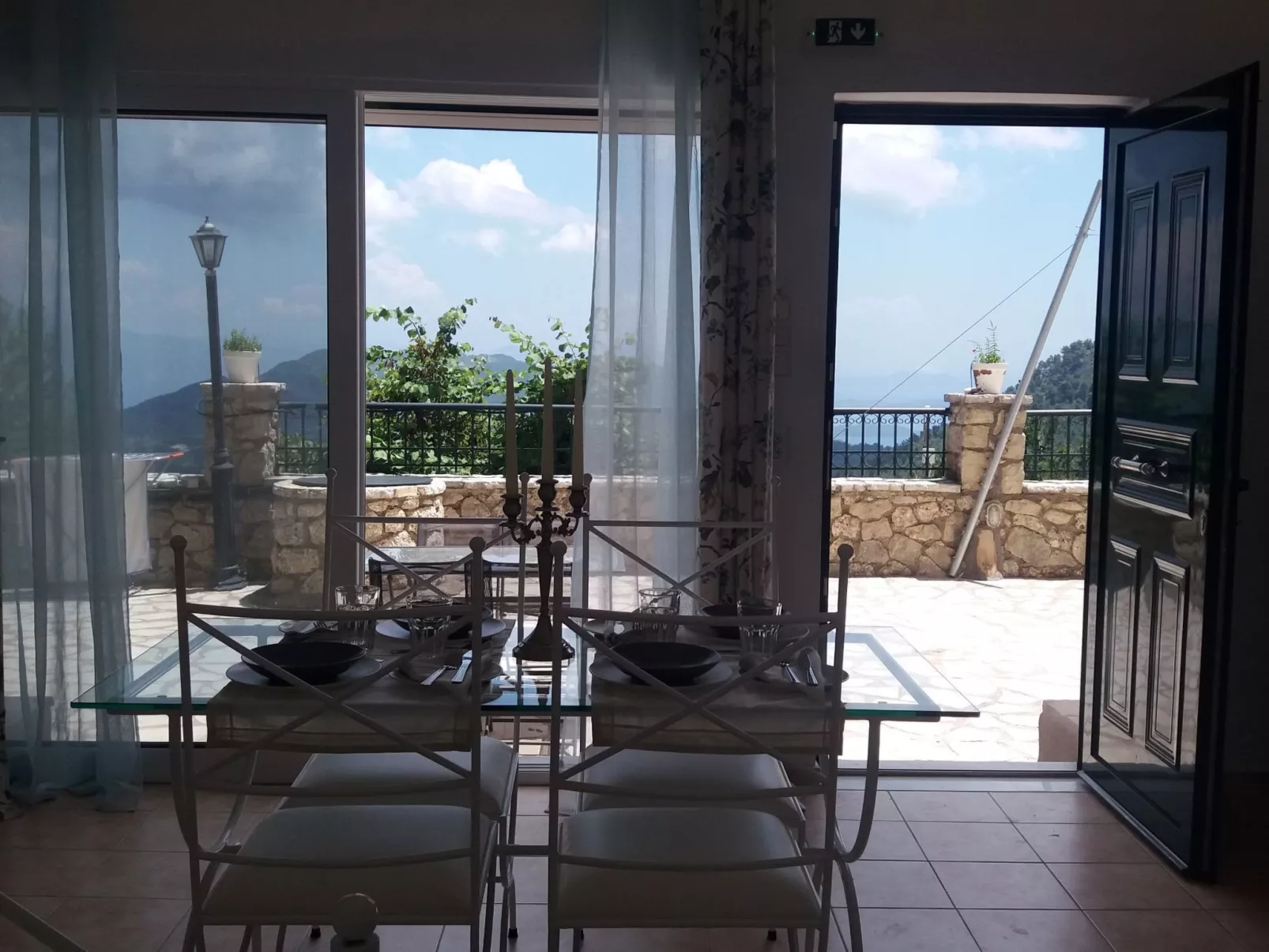 Sommer Dafnopanagia Luxusstudio Ourania