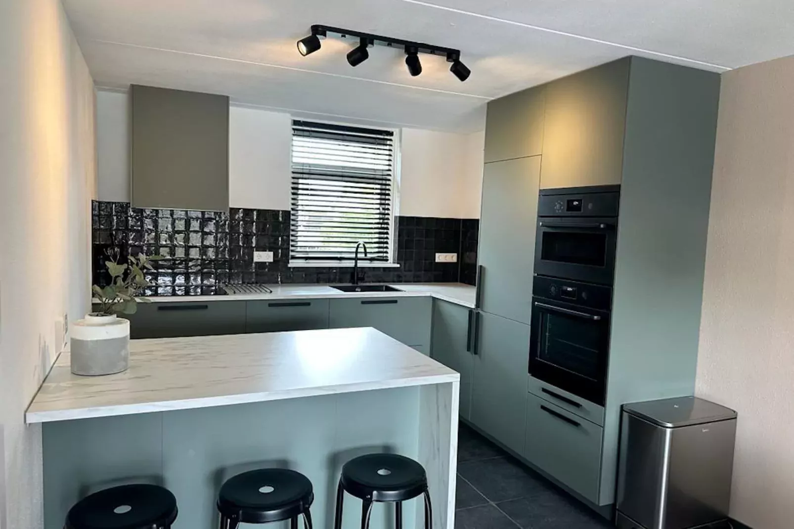 Resort Ijsselmeer 10-Kitchen