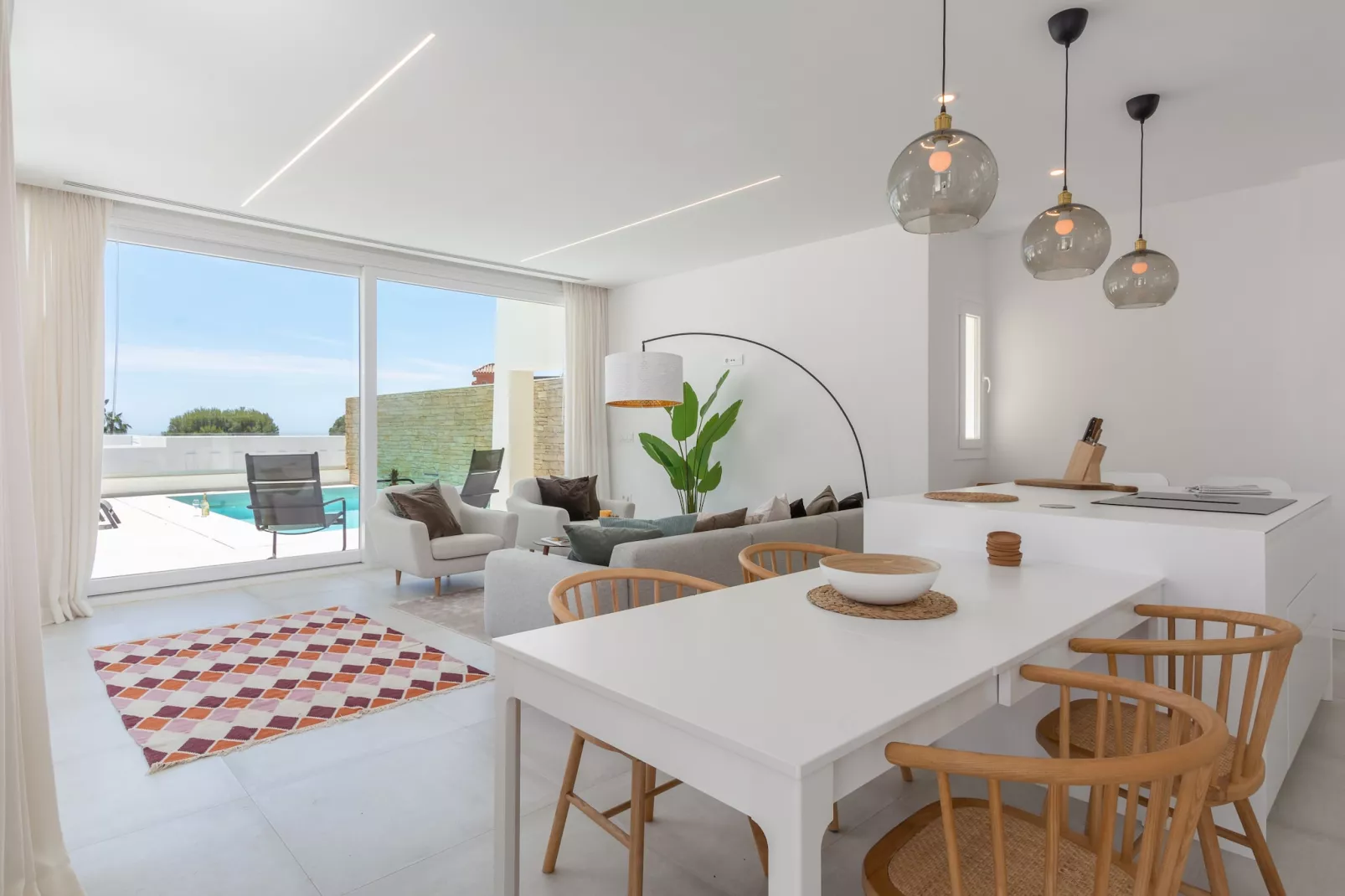 Modern Villa with Private Pool & Rooftop Terrace