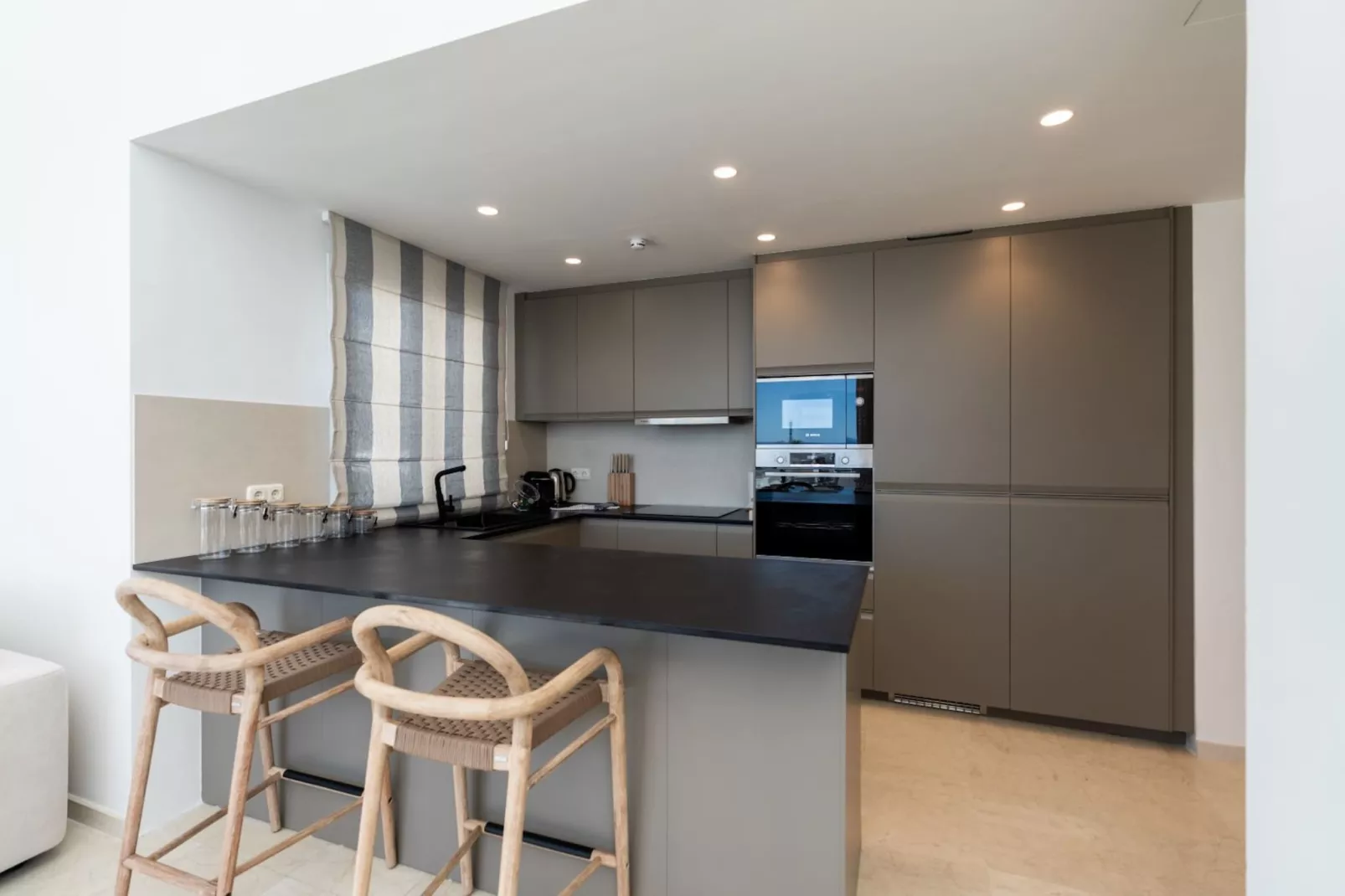 Exclusive 3-bed Penthouse Alcazaba Lagoon (321)