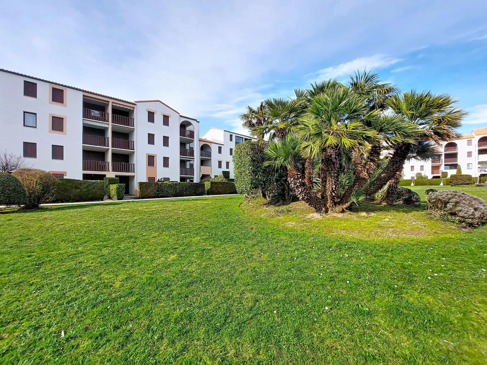 Les Balcons de l'Atlantique - Outside