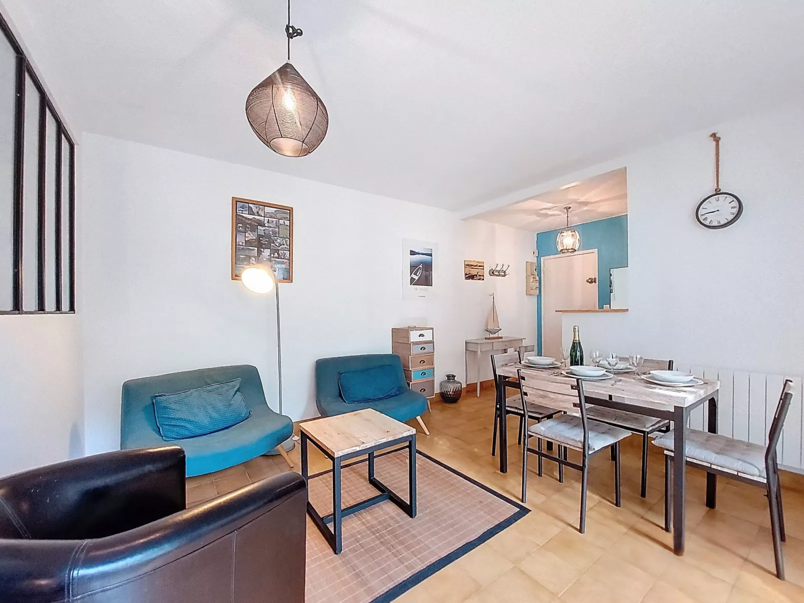 Les Ecureuils - Inside