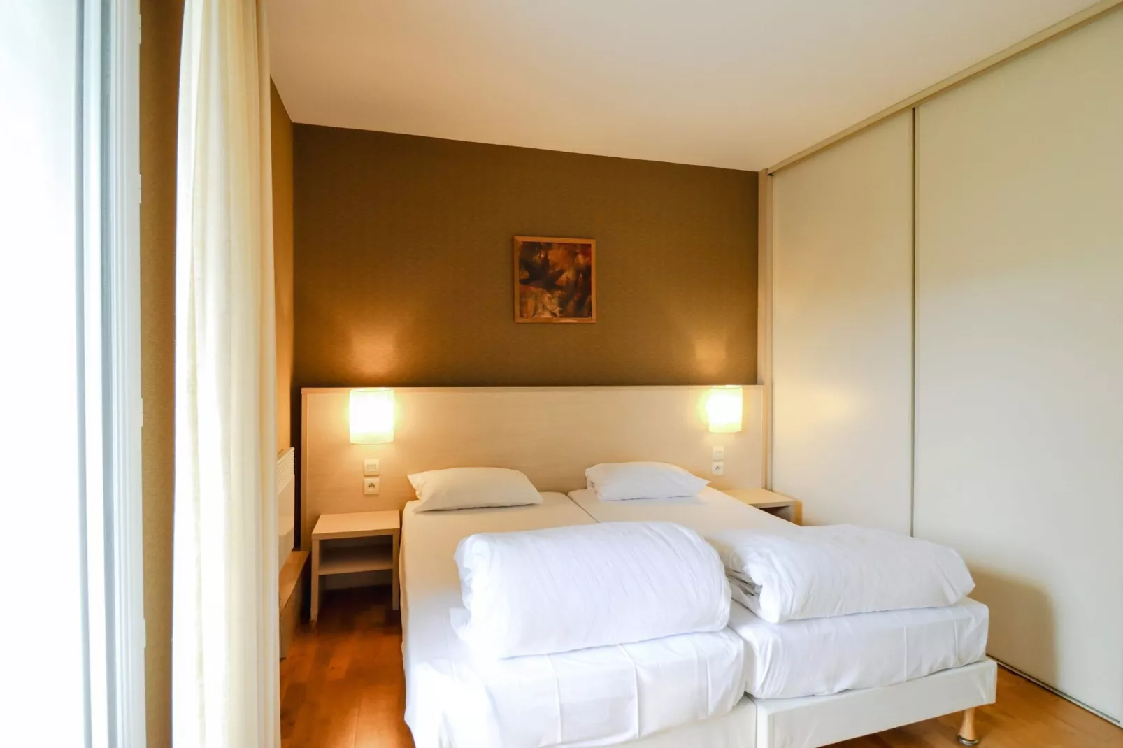Adonis Divonne-les-Bains T2 Park side