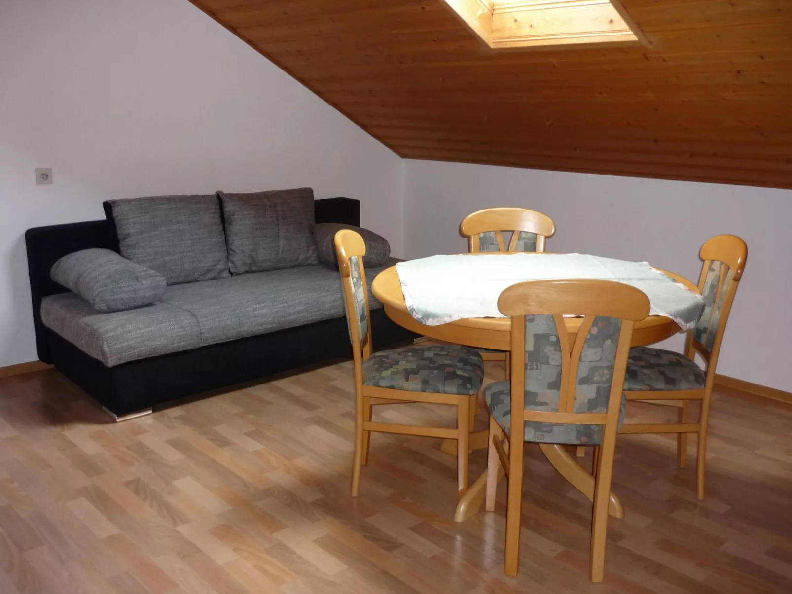 Moderne Ferienwohnung mit Gartennutzung