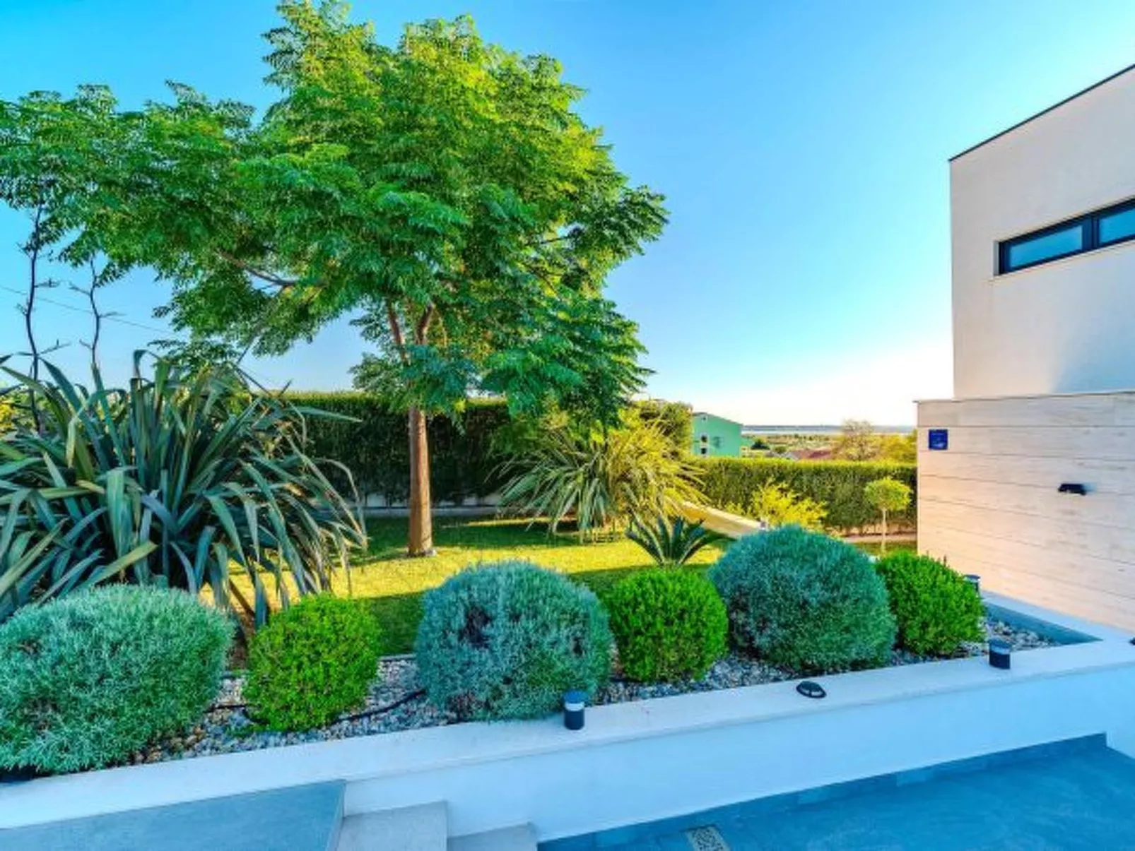 Beautiful villa Lara in Vrana with pool