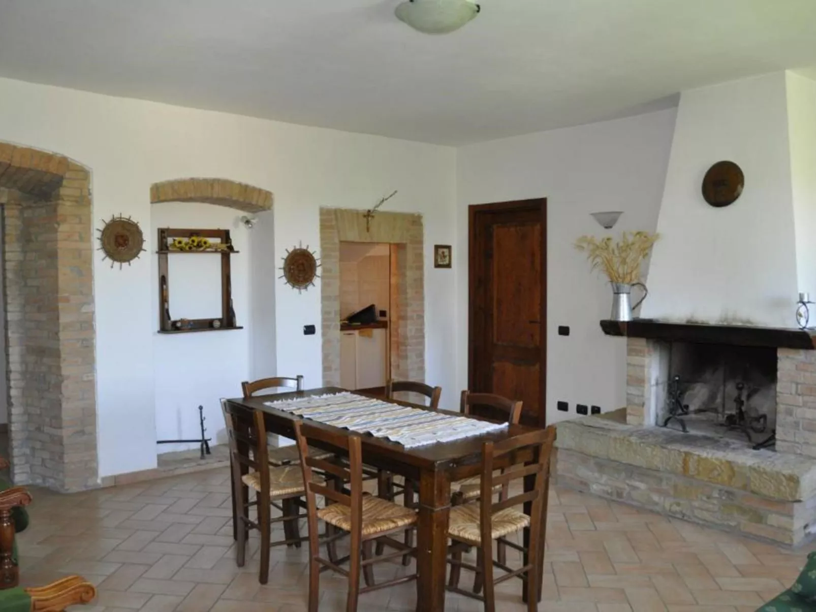 Rustikale Eleganz mit Blick auf die umbrische La