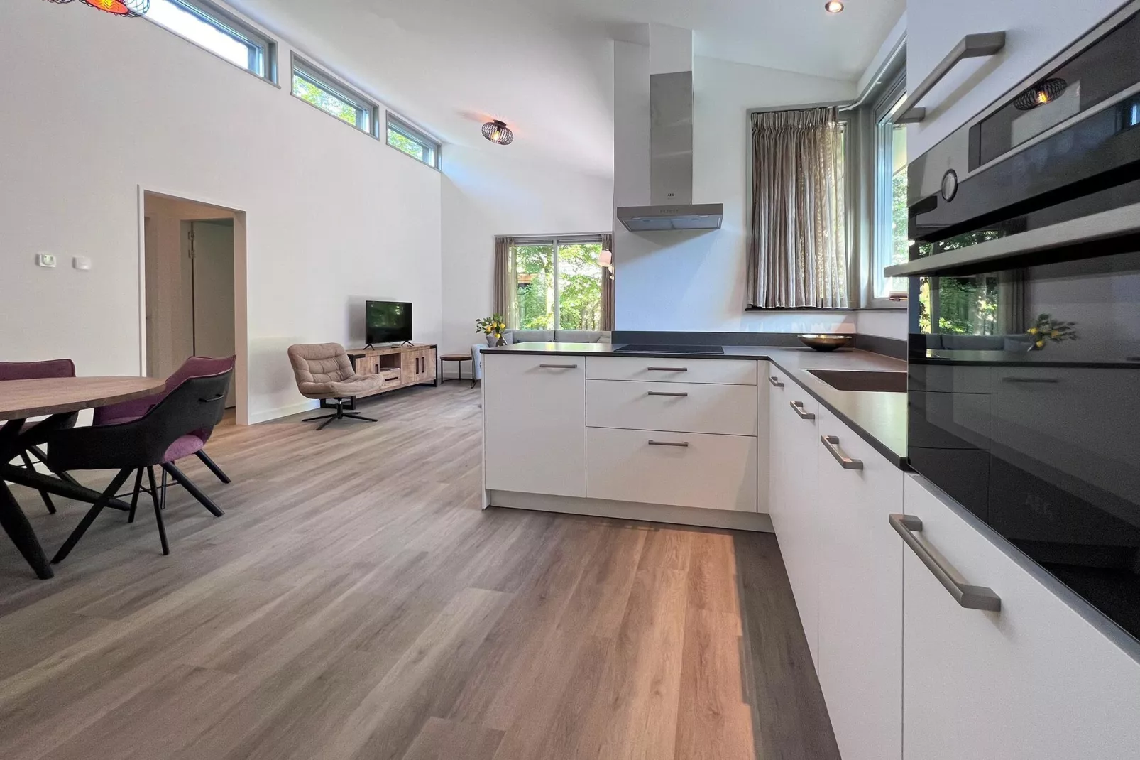 Villa Wulp - H003-Kitchen