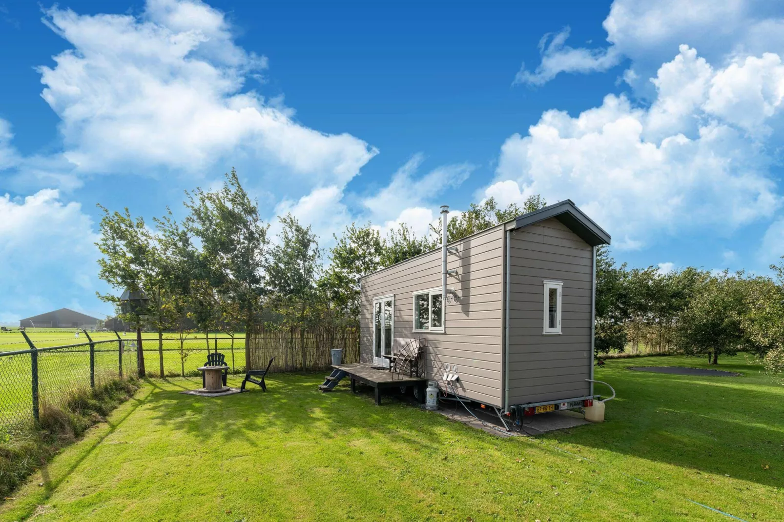 Tiny House-Exterior summer