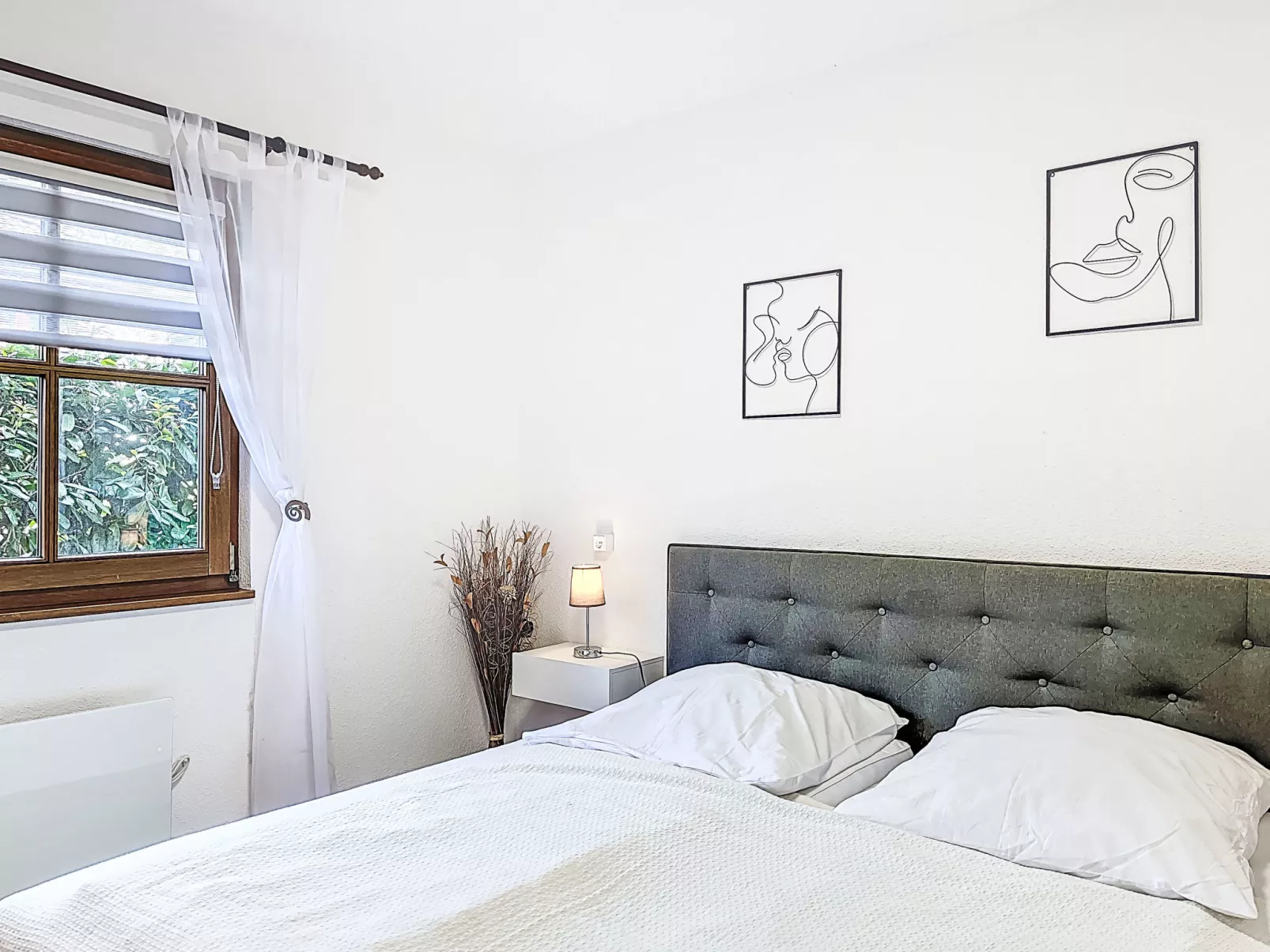 Schwesterchen - Inside