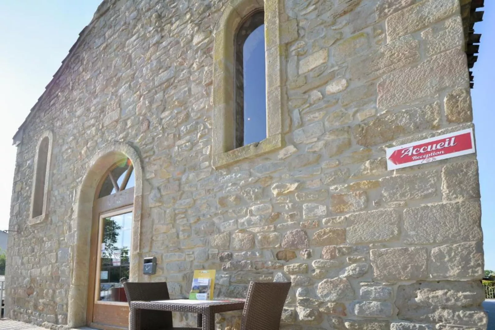 Résidence du Château de Jouarres - Azille // Studio 2 pers - Außenbereich Sommer