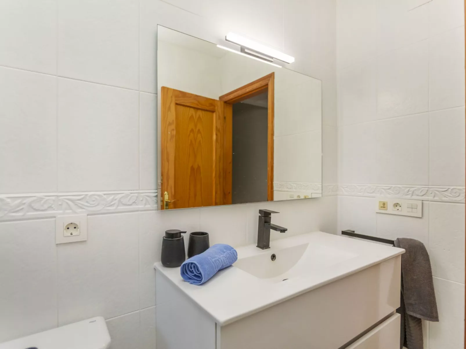 Villa Miami - Inside