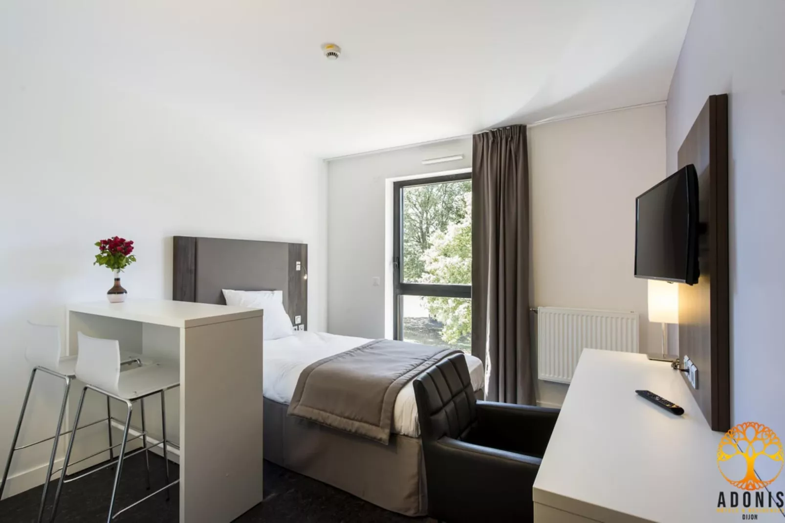 Adonis Dijon single studio - Schlafzimmer