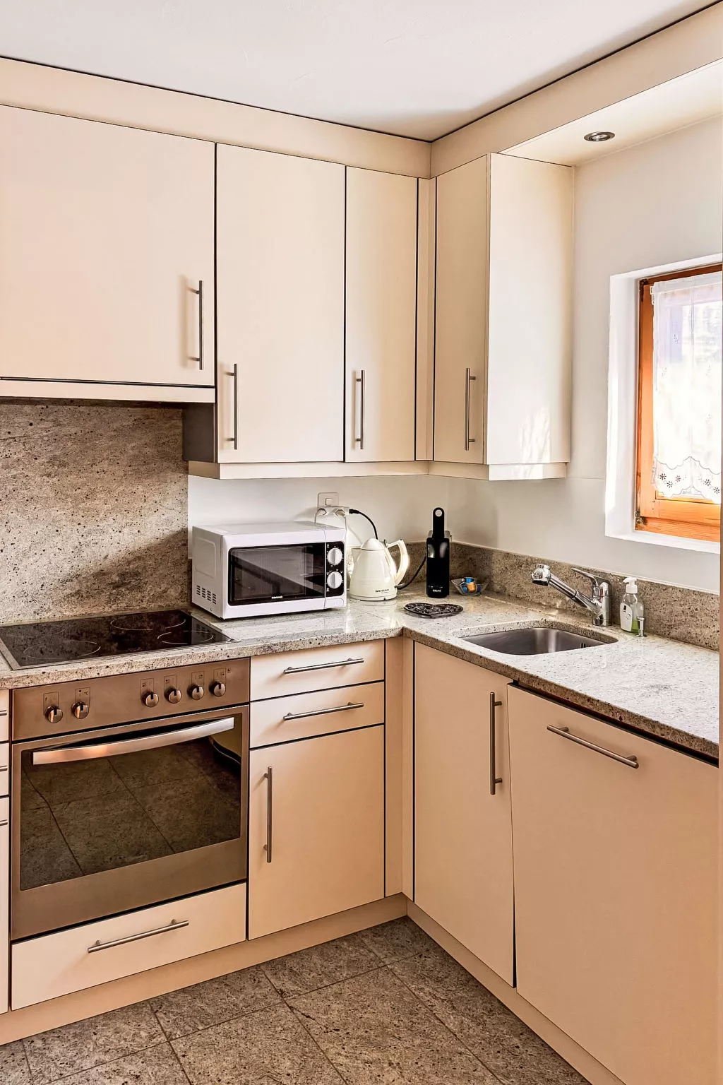 Dmura - Fewo Bernina - Drinnen