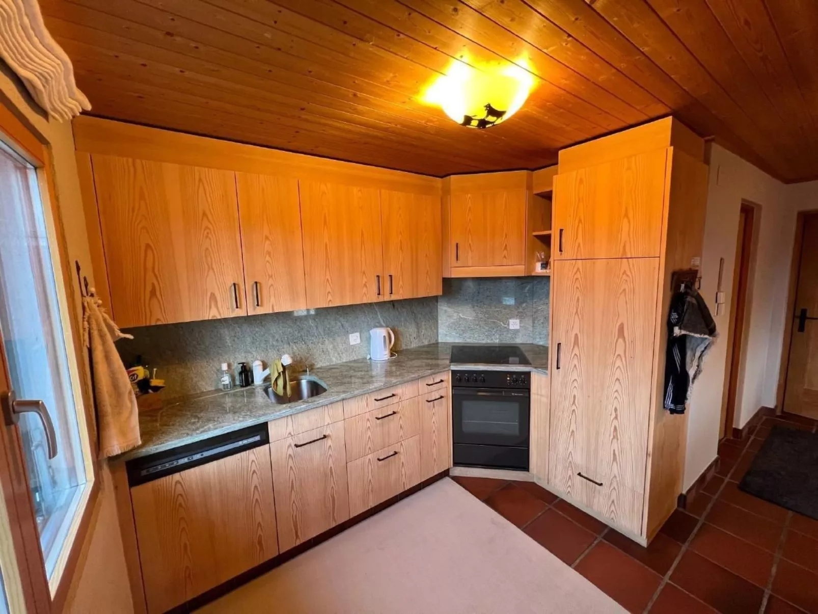 Tgea Beverin - Inside