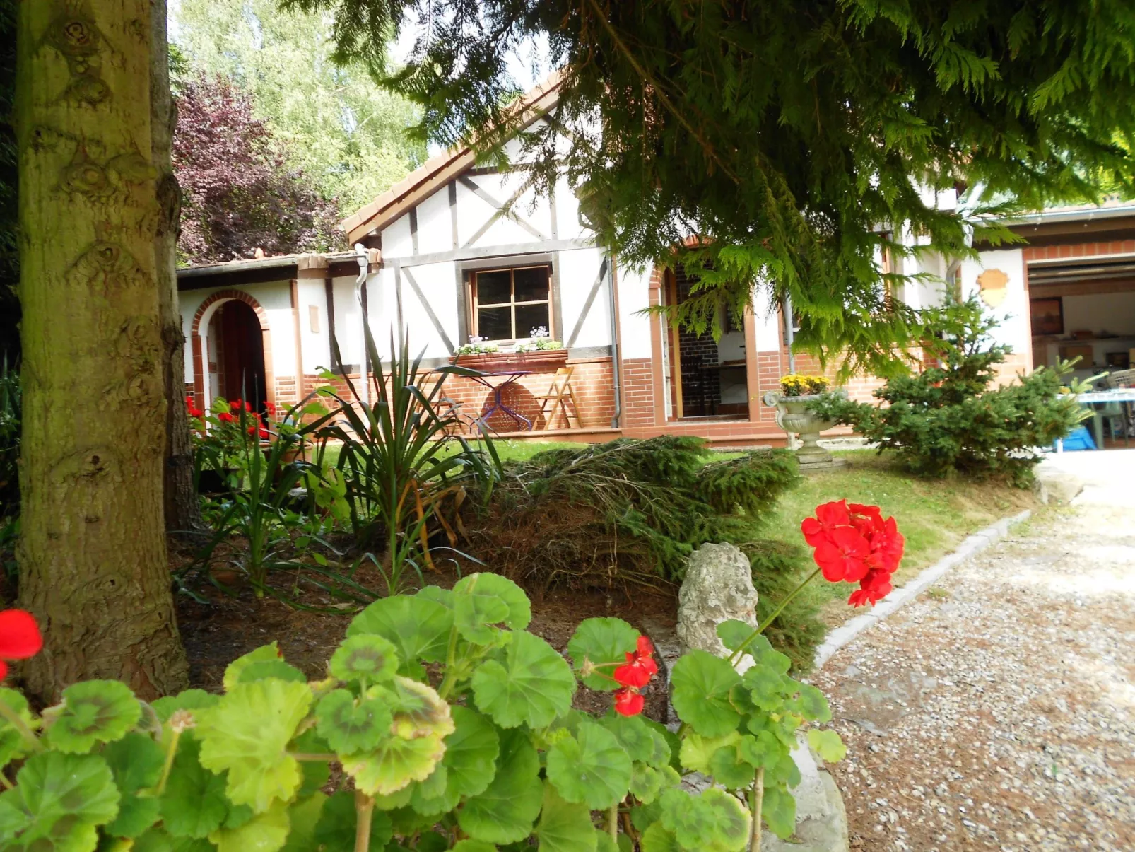 Mit großem Garten in La Prée - Image-tags.info