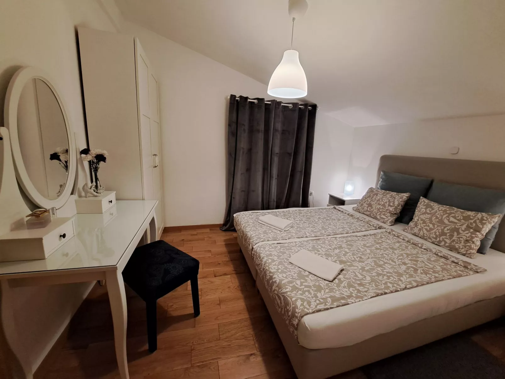 Anwesen "Steinperle mit beheiztem Schwimmbad" - Drinnen