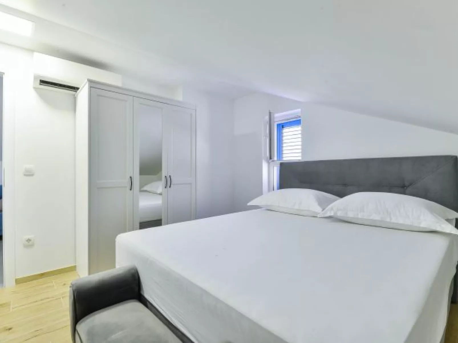 Villa RE with heated pool and spa - Image-tags.info