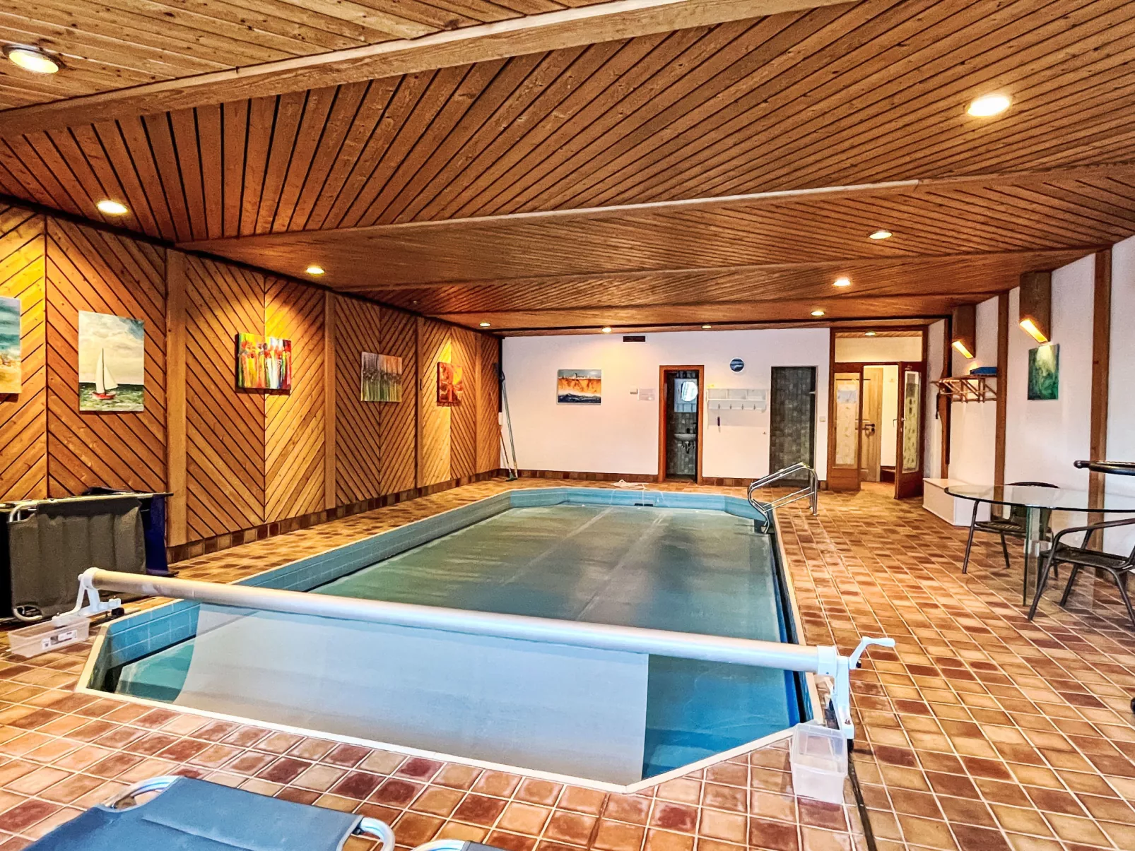 Schwarzwaldhof mit Pool & Sauna - Drinnen
