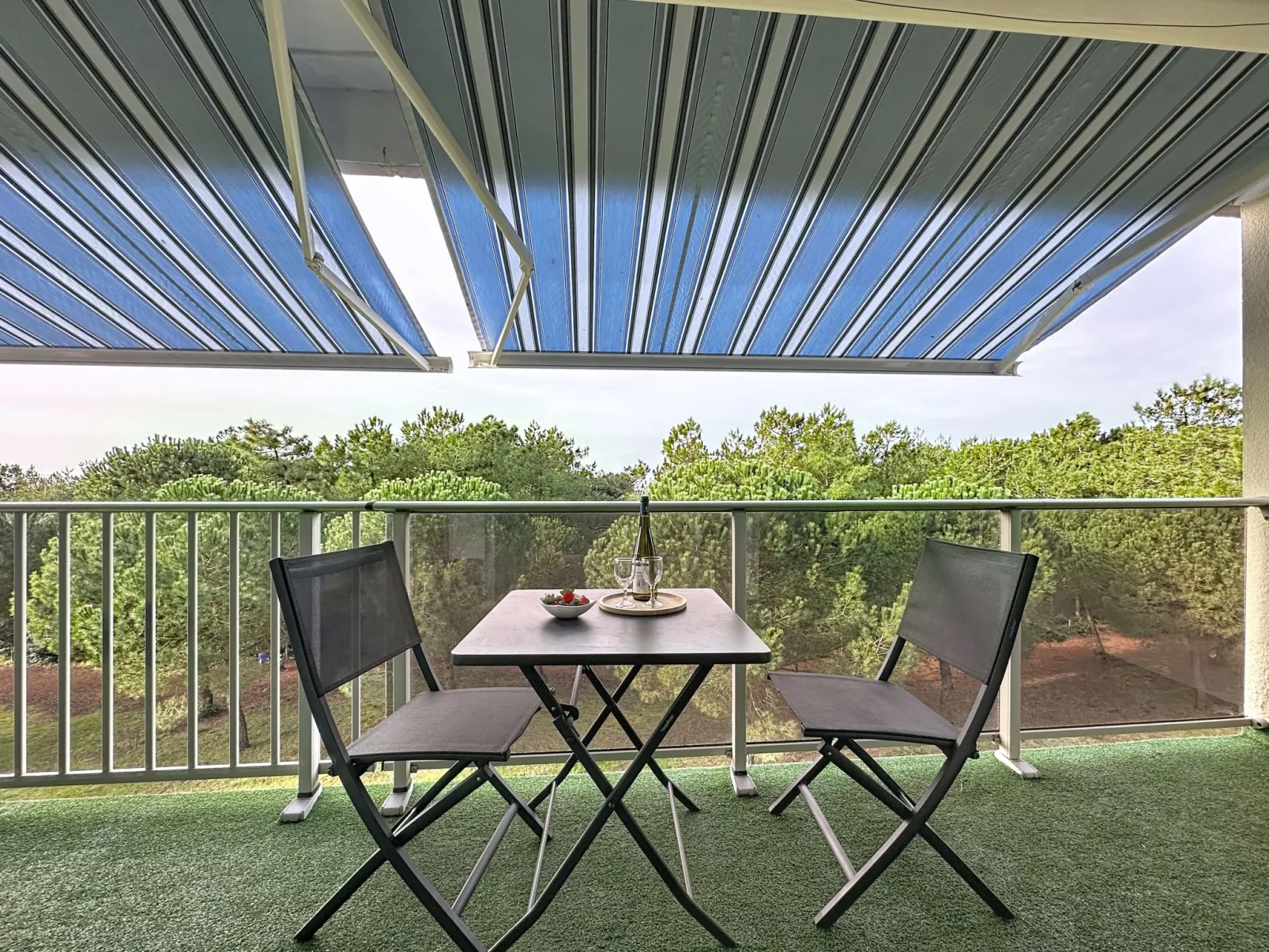 L'Ermitage - Draußen