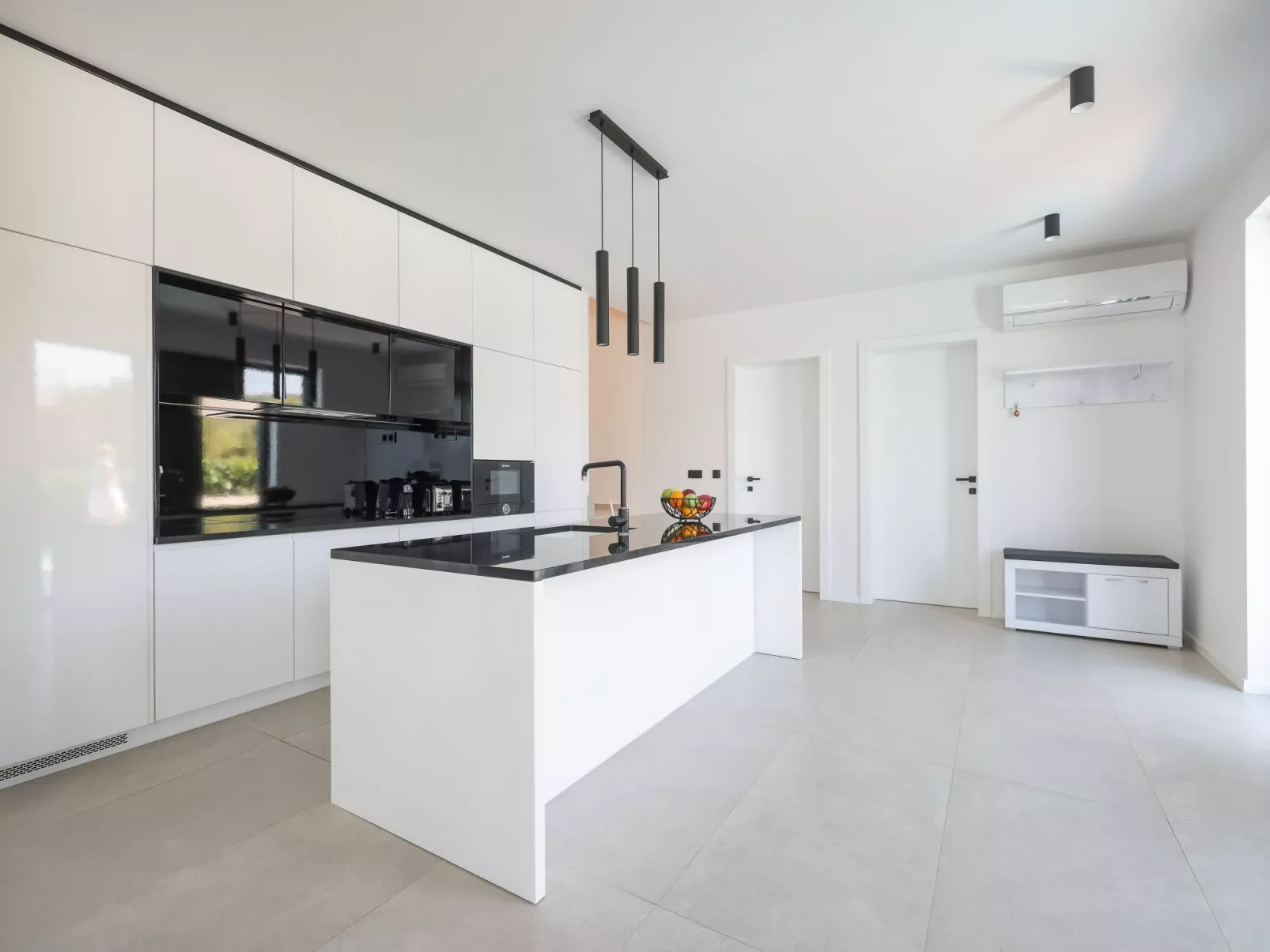 Magic Sky 1 - Inside