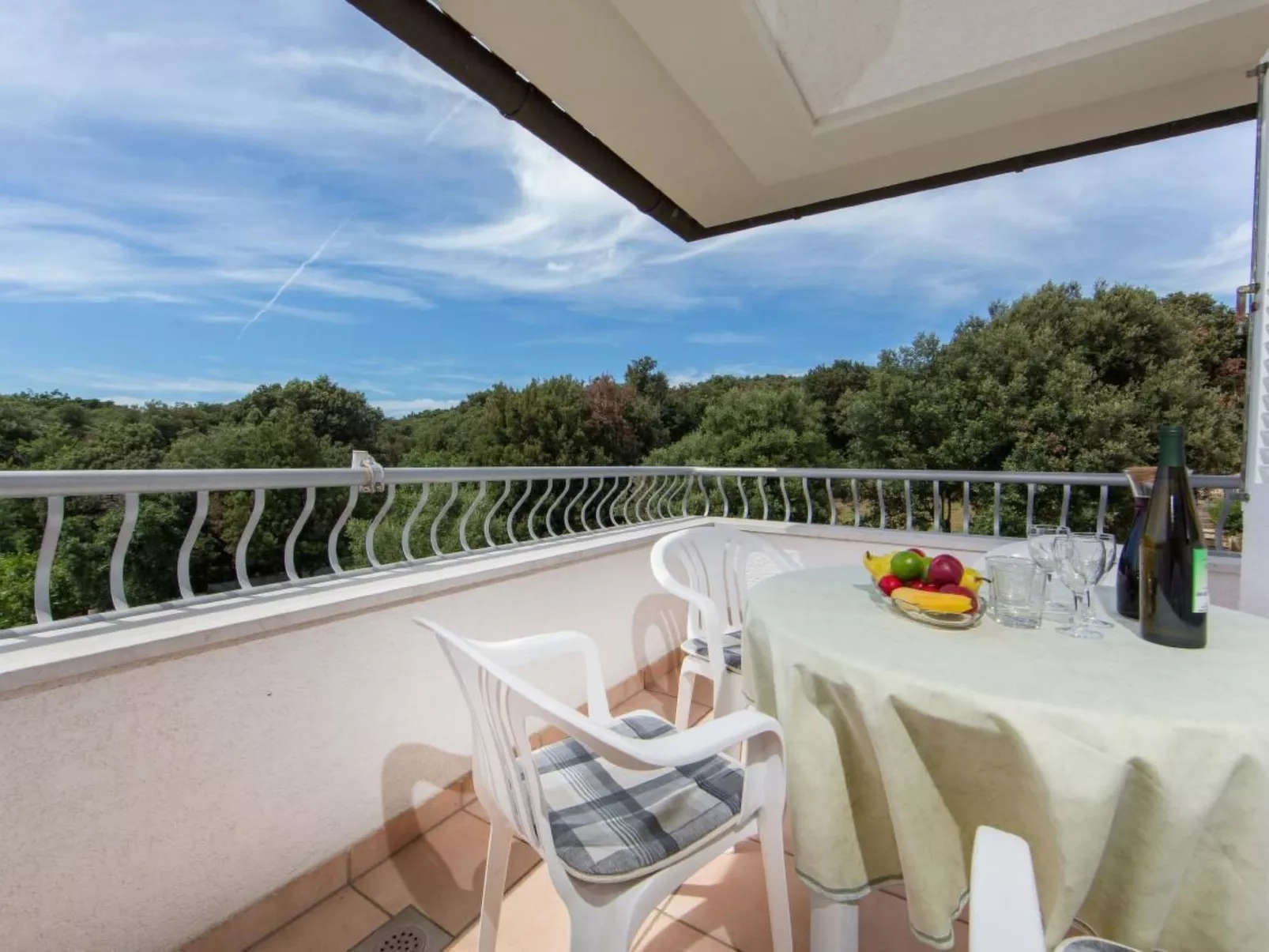 Mit Pool - Image-tags.info